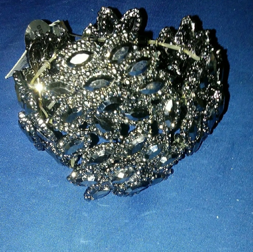 International Concepts Bracelet